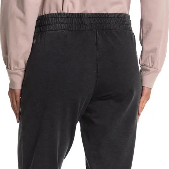 Z by Zella  Fleece Drawstring Sweatpants Jogger’s. Size-M - Picture 4 of 4